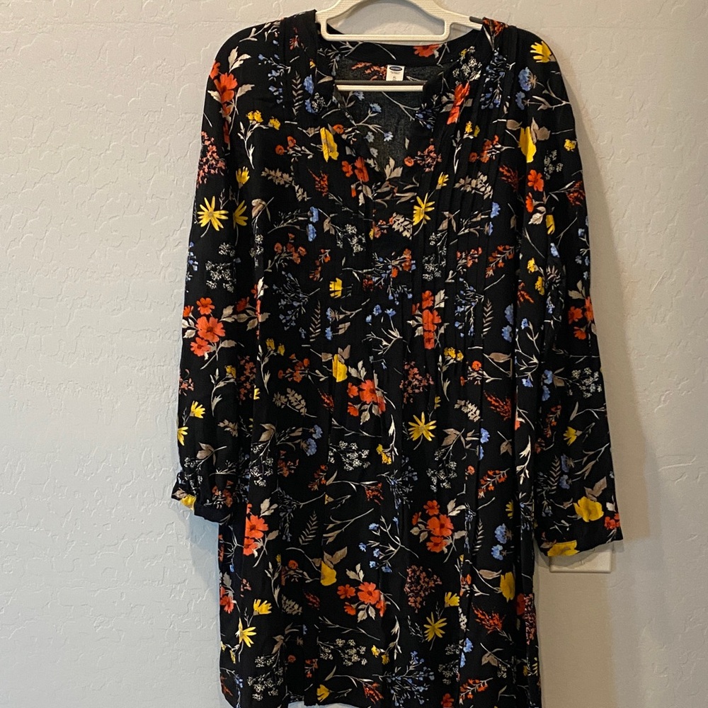 Old Navy Black Floral Long Sleeve Dress